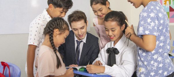 Đầu năm học, hãy khơi dậy cảm hứng học tập cho con