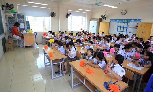 Giáo viên tại lớp học ở trường Tiểu học Chu Văn An (quận Hoàng Mai, Hà Nội). Ảnh: Gia Chính