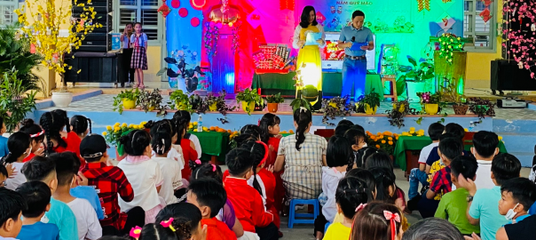 Toàn cảnh buổi văn nghệ trước giờ biểu diễn