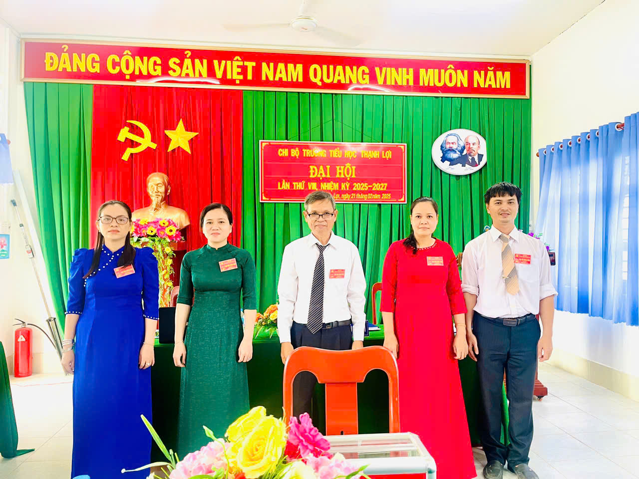 Ban Chi ủy Nhiệm kì 2025 – 2027 ra mắt Đại hội.